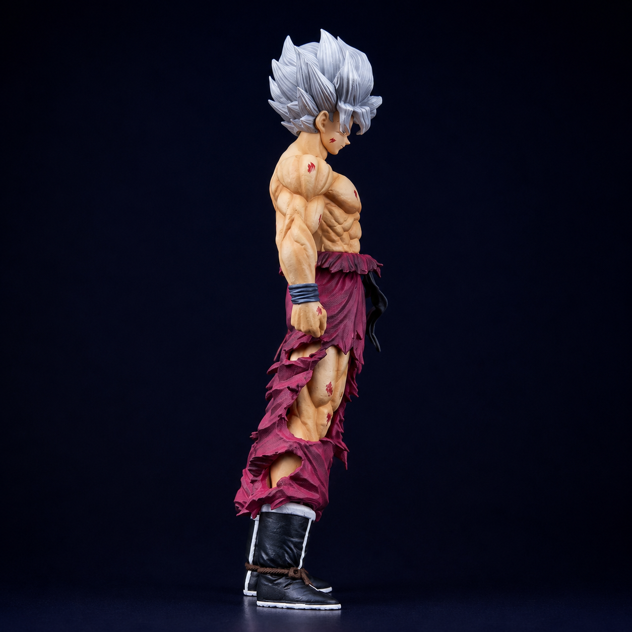 Dragon Ball Goku 1:12 Scale Action Figure – Super Saiyan Weekly Cover Collectible Figure